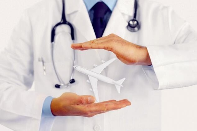 turismo de salud en España - medico y avión