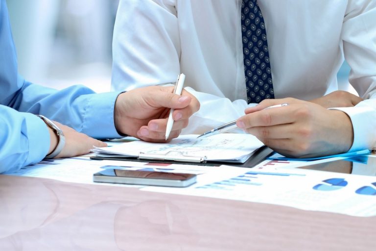 consultoria para el turismo medico en españa - reunion de negocios