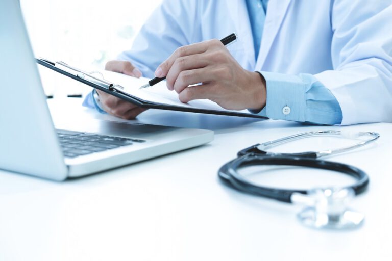 Empresas del turismo de salud - Ordenador