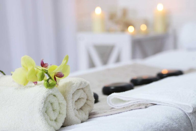 turismo wellness en España - toallas blanca