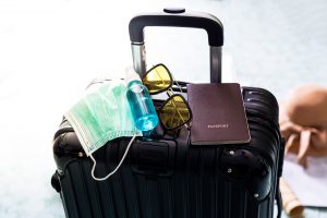turismo salud españa -maleta